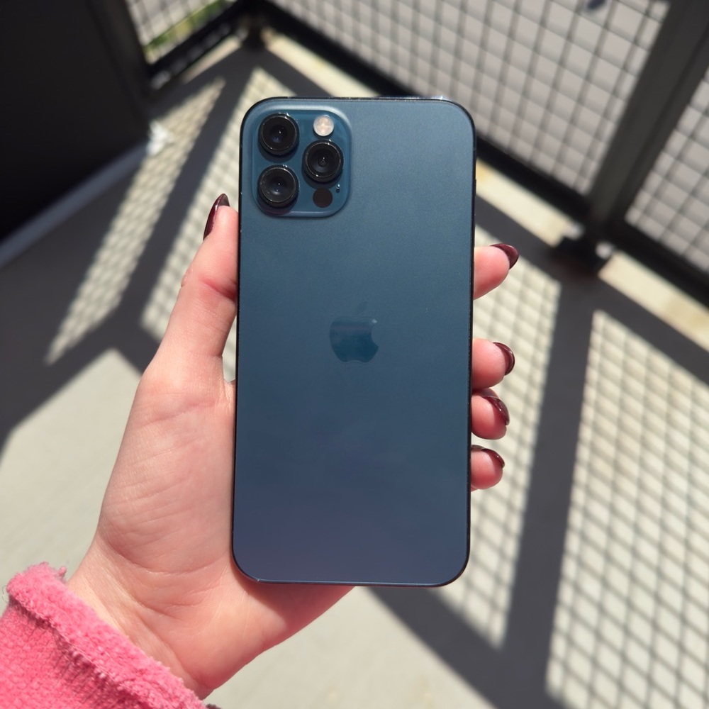 Apple iPhone 12 Pro 256GB (Unlocked)
